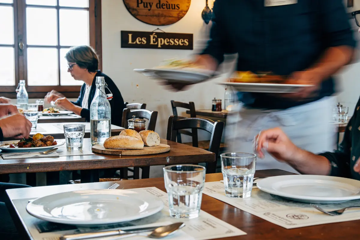Restauration les Epesses : Top 5 des restaurants près du Puy du Fou !
