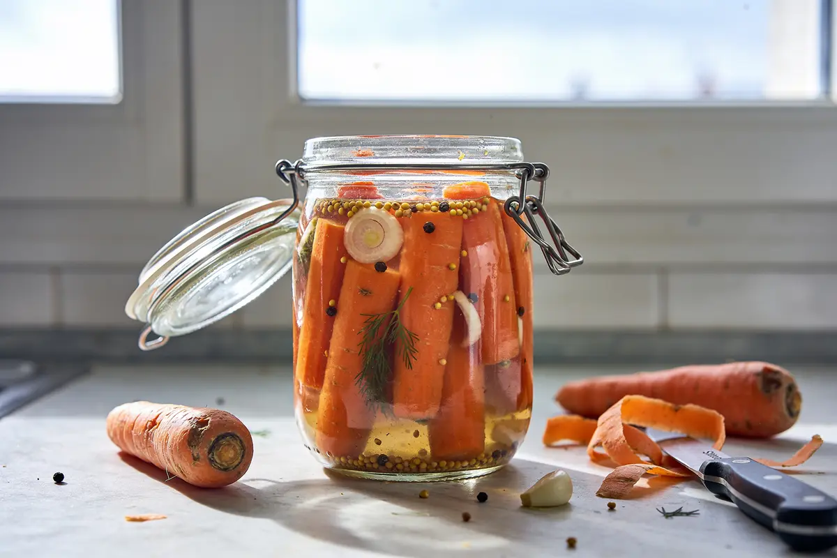 Pickles de carottes : Recette facile au gingembre et cumin !